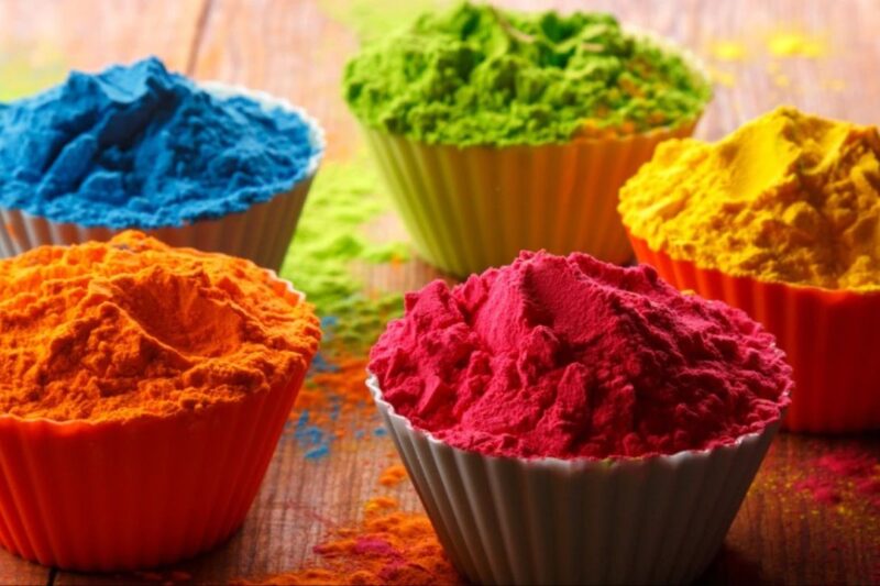 Holi 2026: गाजर, चुकंदर और गुलाब से बना यह अनोखा गुलाल गाल पर भी लगाएं और हलवे में भी खाएं, भागलपुर की महिलाओं ने बनाया कमाल का ऑर्गेनिक रंग