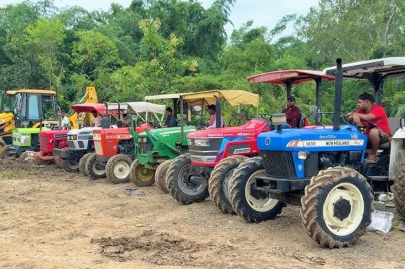 Top 5 Tractor in February: स्वराज, महिंद्रा, न्यू हॉलैंड और जॉन डियर के इन मॉडल्स ने मचाई धूम, जानें कीमत और खासियतें