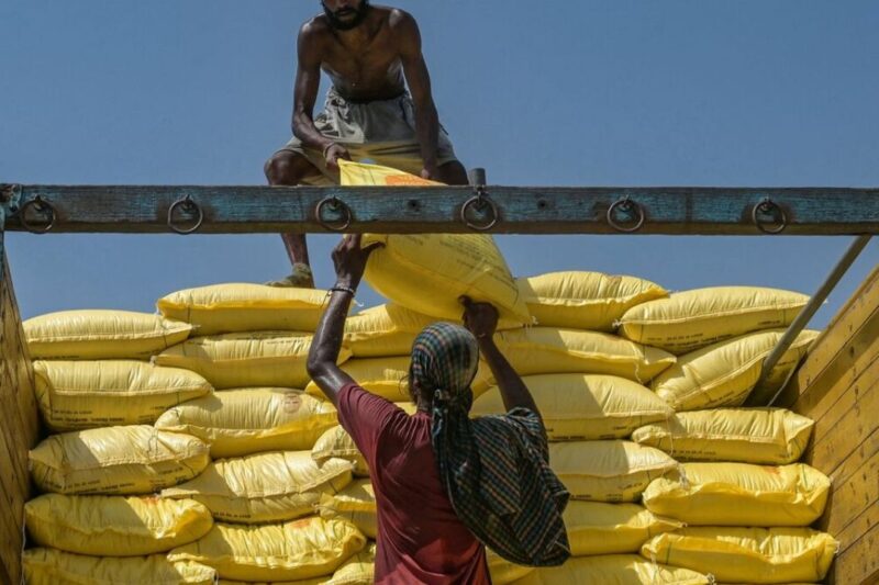 Fertilizer Update: महाराष्ट्र में खाद-बीज पर विरोध, डीलरों का अनिश्चितकालीन बंद, किसानों पर पड़ेगा सीधा असर, 27 अप्रैल को 10 संगठनों का शटडाउन, जानें पूरी खबर