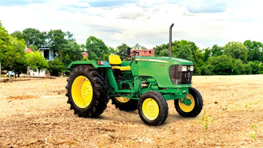 John Deere 5105
