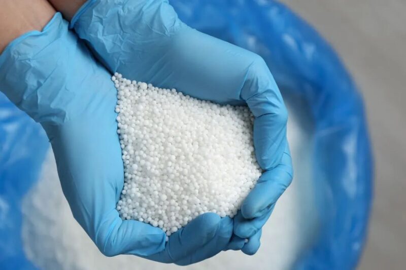 Urea Production in April 2026: भारत में यूरिया उत्पादन अप्रैल में 11 प्रतिशत बढ़ने की उम्मीद, घरेलू उत्पादन 20 लाख टन के पार, आयात भी बढ़ा, खरीफ सीजन से पहले स्टॉक मजबूत