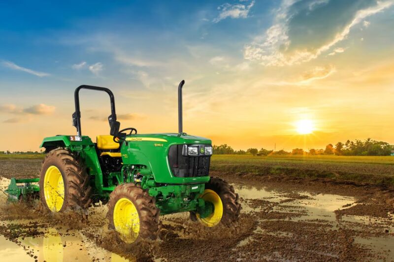John Deere Tractor Sales April 2026: हाई-HP सेगमेंट में मजबूत पकड़, 8.8% रिटेल ग्रोथ के साथ स्थिर प्रदर्शन